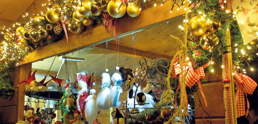 Altstadtweihnachten in Laufenburg lädt zum Flanieren und Geniessen ein.