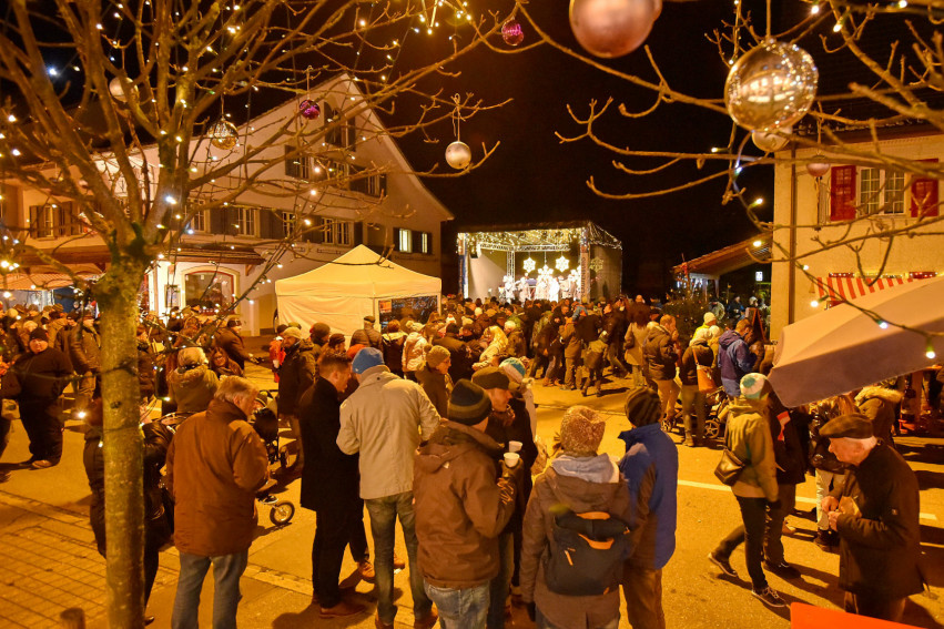 Hauptstrasse wird zur Weihnachtsstrasse